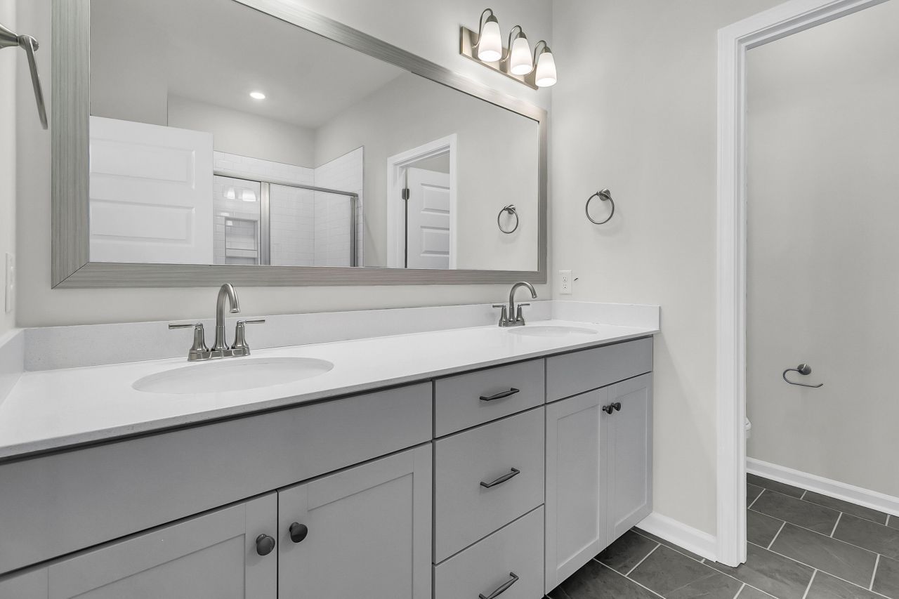 149 Brown Swiss Circle Photo 26