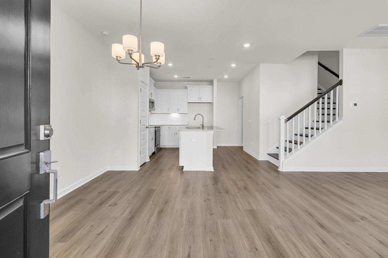 149 Brown Swiss Circle Photo 3