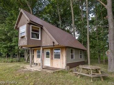 4251 E Frances Road, Thetford Twp, MI 48458