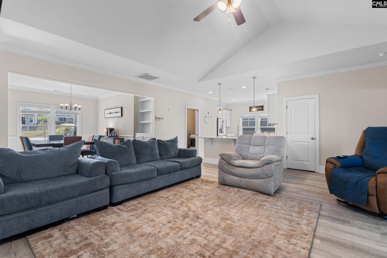 516 Mitscher Way Photo 11