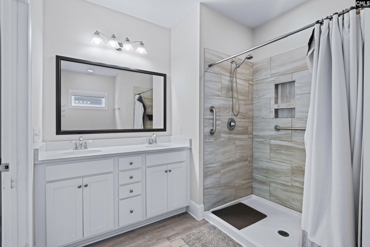 516 Mitscher Way Photo 17