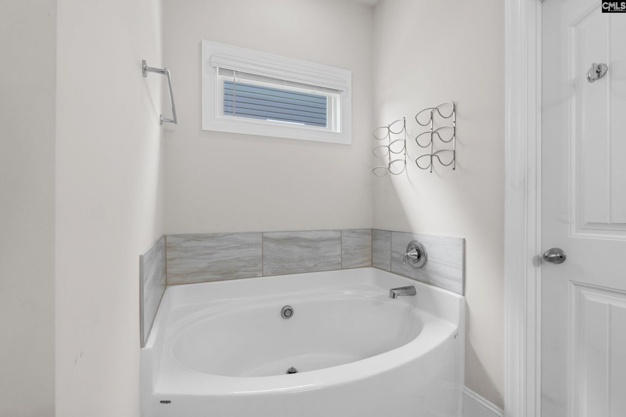 516 Mitscher Way Photo 18