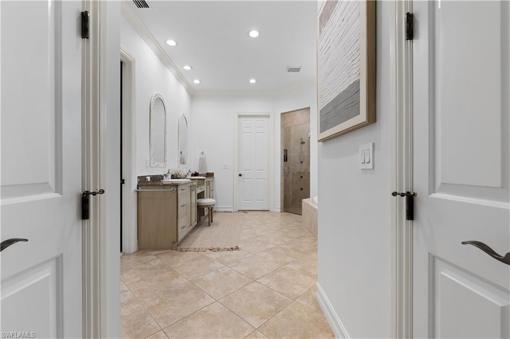 505 Harbour Dr, Naples, FL 34103 Photo