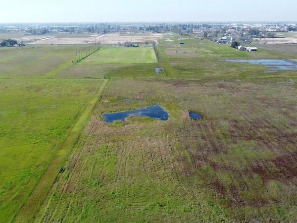 7304 Hedge Avenue, Sacramento, CA 95829