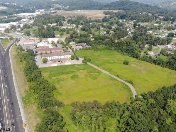100, 101 LANDING LN AT PLEASANT VALLEY RD Road, Fairmont, WV 26554