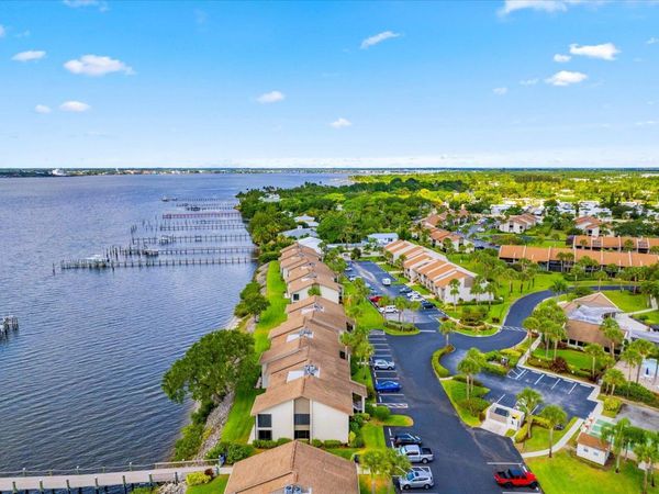 1600 NE Dixie Highway, Unit 10-205, Jensen Beach, FL 34957