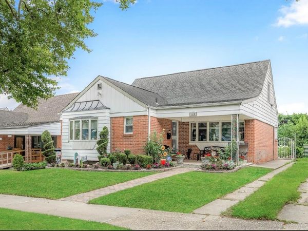 4818 190th Street, Fresh Meadows, NY 11365