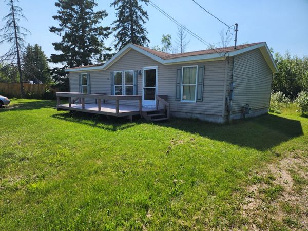 821 N Western Avenue, Cheboygan, MI 49721