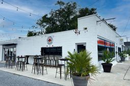 1813 Reynolds Avenue photo 4