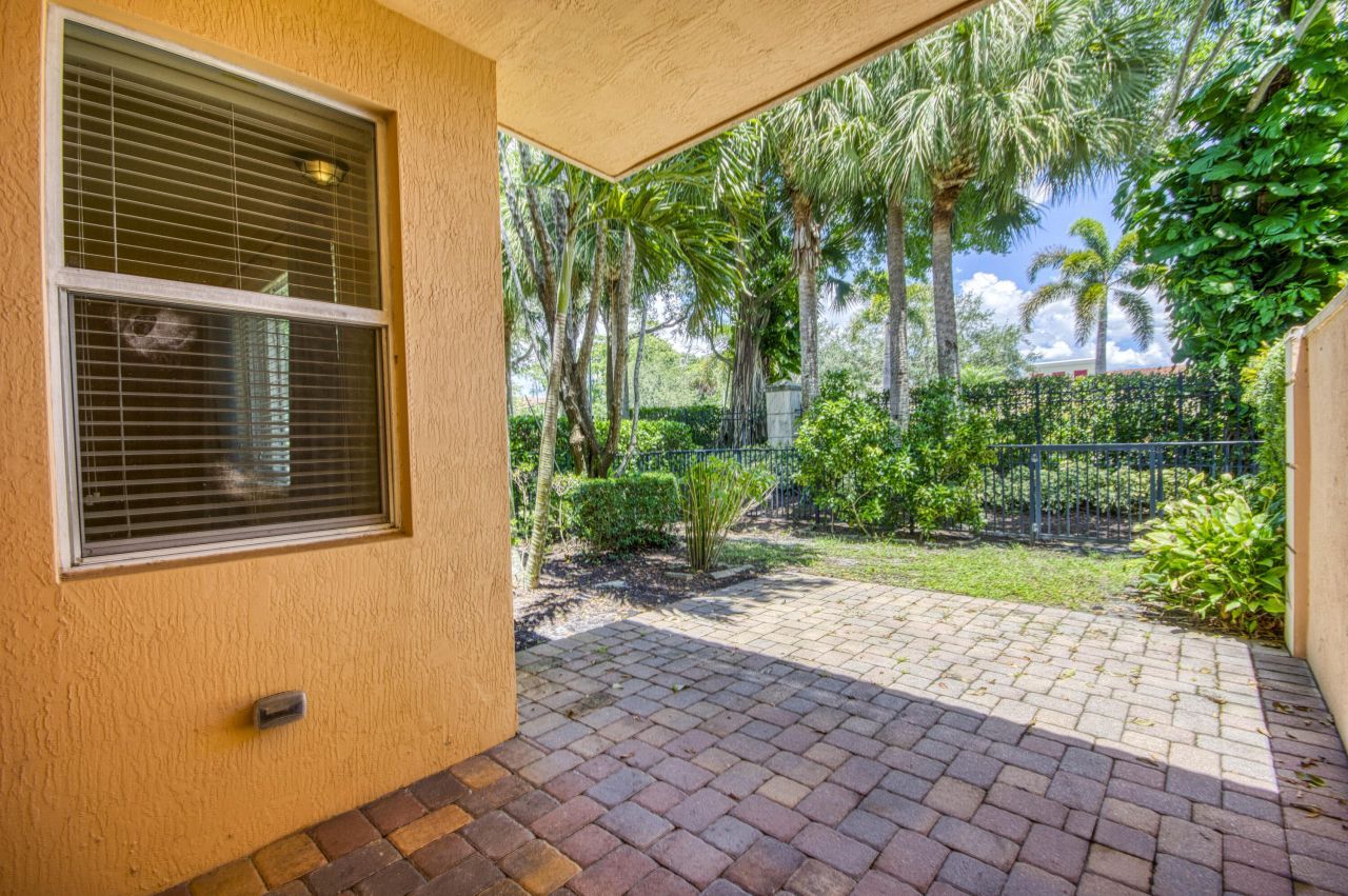 2041 Foxtail View Court, West Palm Beach, FL 33411 Photo