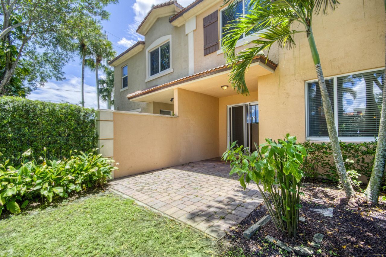 2041 Foxtail View Court, West Palm Beach, FL 33411 Photo