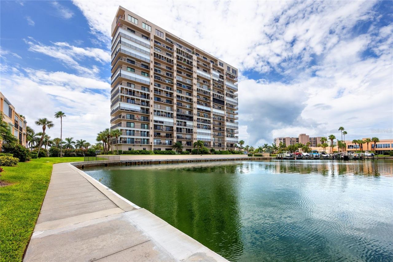 7300 Sun Island Drive S, Unit 706, South Pasadena, FL 33707 Photo