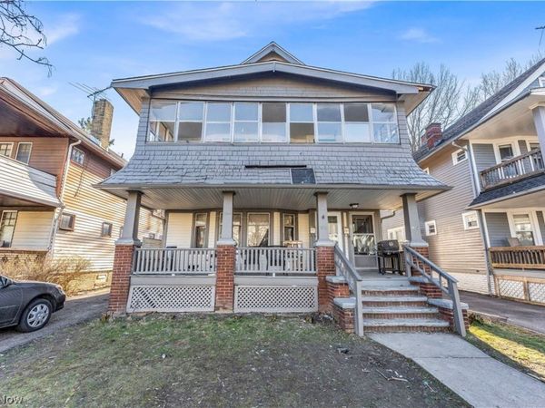 913 Helmsdale Road, Unit 3, Cleveland Heights, OH 44112