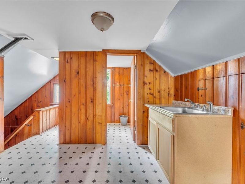 913 Helmsdale Road, Unit 3, Cleveland Heights, OH 44112 Photo 10