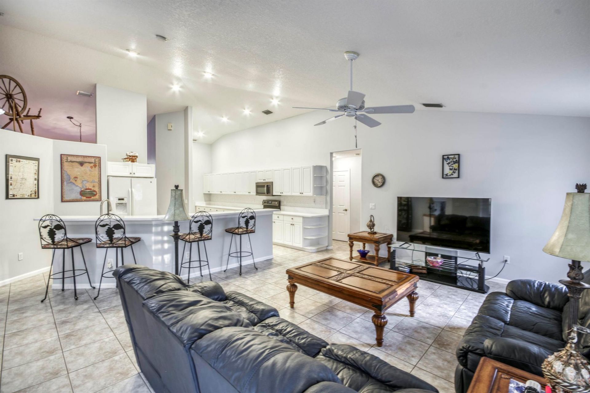 5681 Lago Del Sol Drive, Lake Worth, FL 33449 Photo
