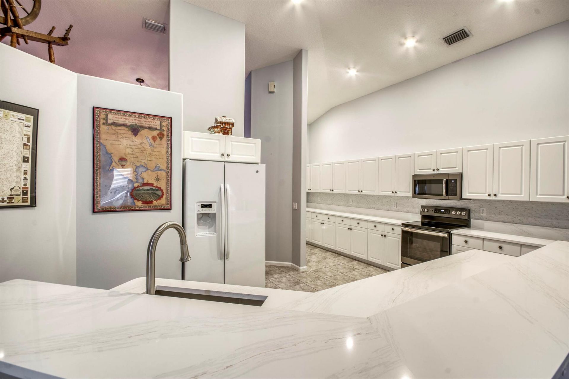 5681 Lago Del Sol Drive, Lake Worth, FL 33449 Photo