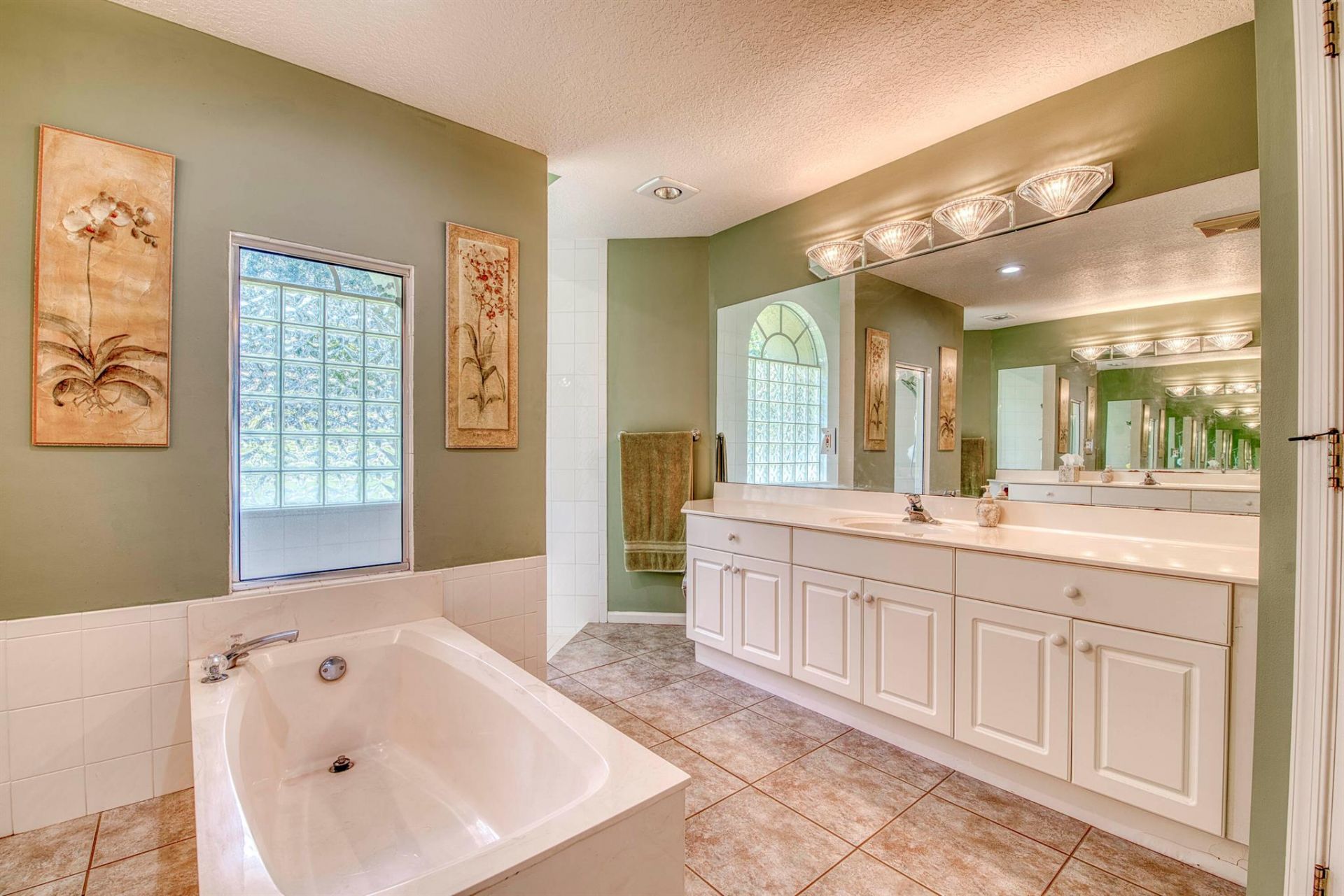 5681 Lago Del Sol Drive, Lake Worth, FL 33449 Photo