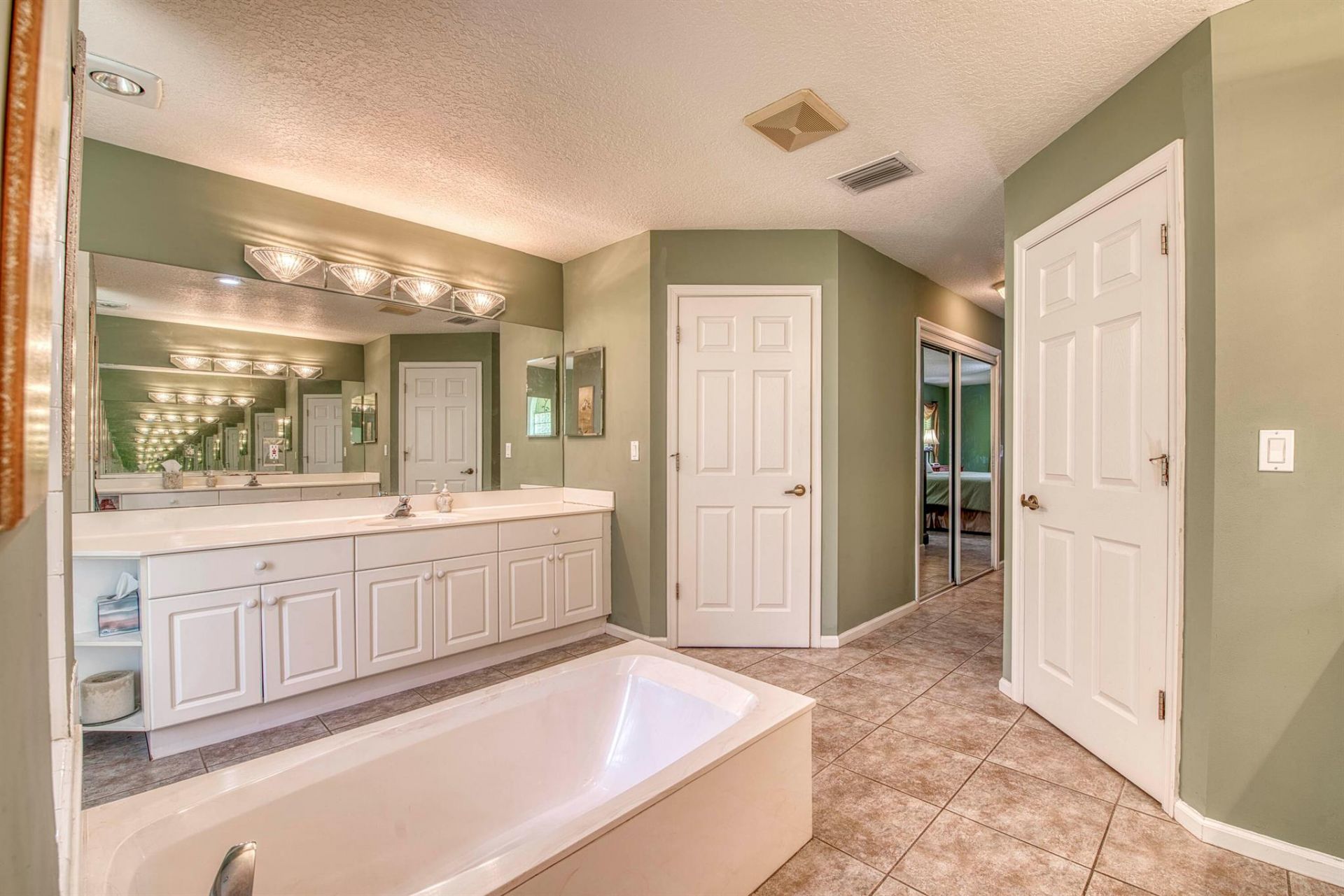 5681 Lago Del Sol Drive, Lake Worth, FL 33449 Photo