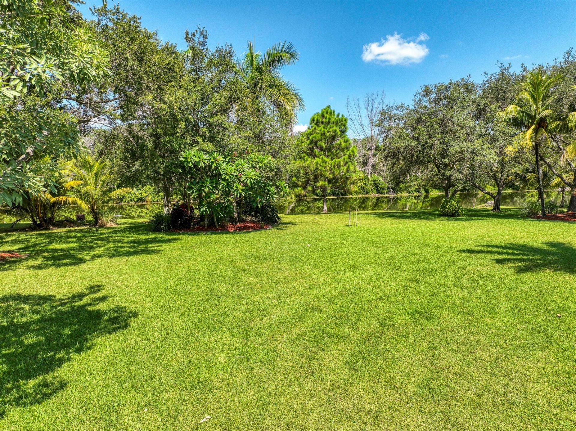 5681 Lago Del Sol Drive, Lake Worth, FL 33449 Photo