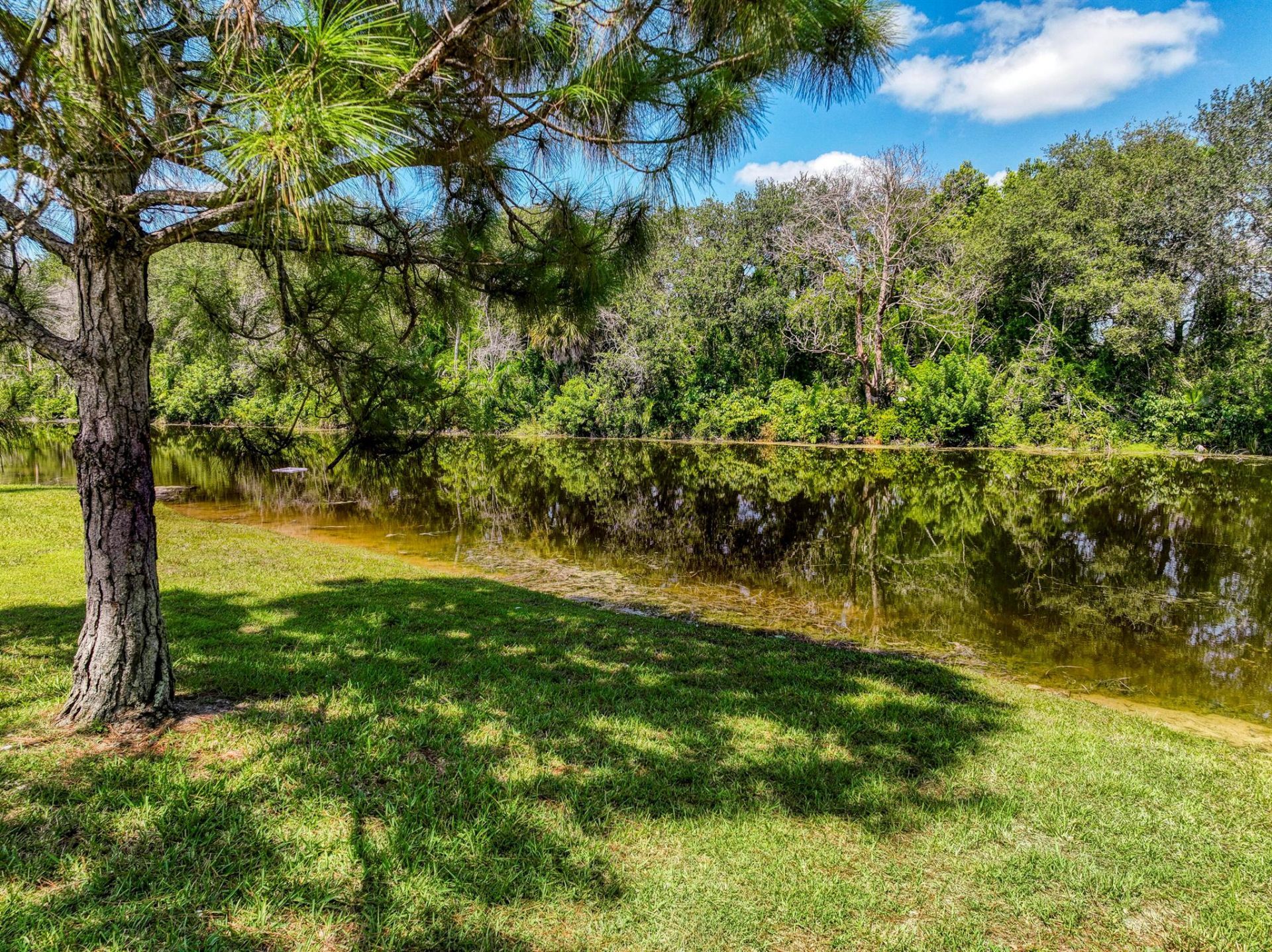 5681 Lago Del Sol Drive, Lake Worth, FL 33449 Photo
