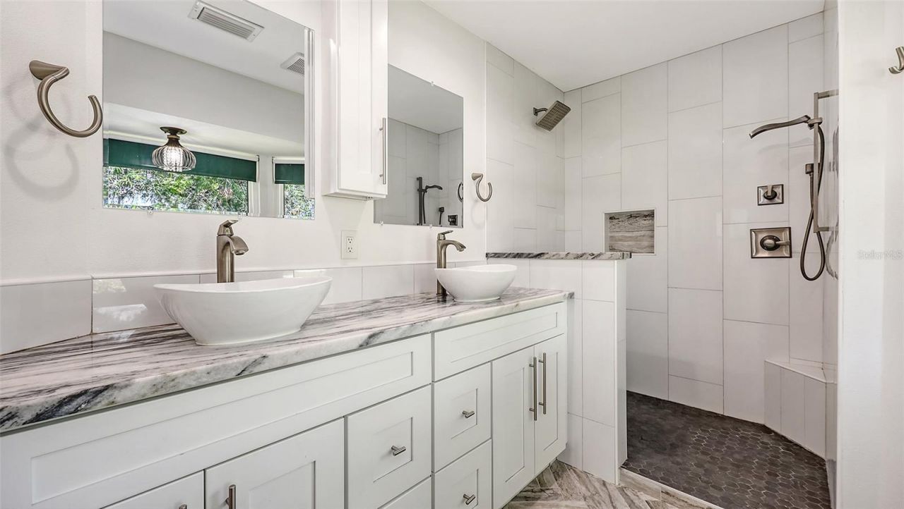 4830 Greywood Lane, Sarasota, FL 34235 Photo