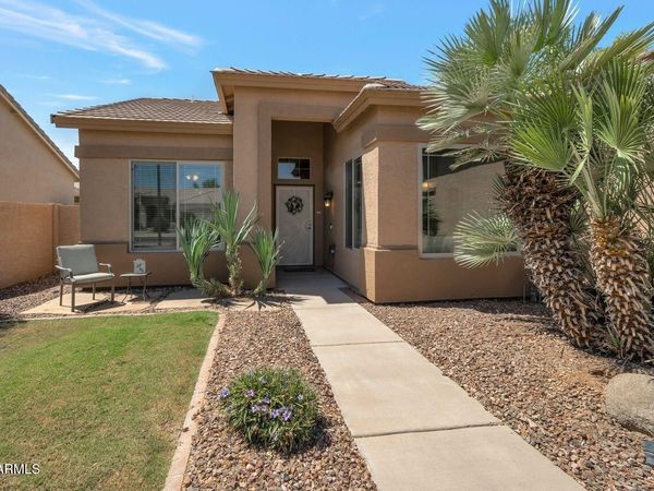 213 E SMOKE TREE Road, Gilbert, AZ 85296