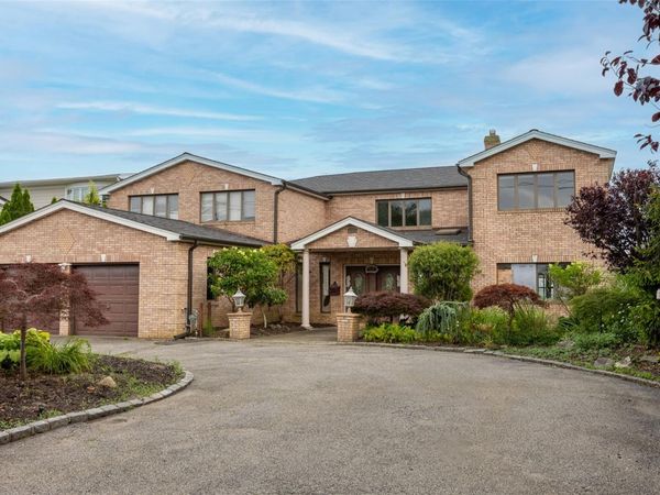 53 Clearwater Avenue, Massapequa, NY 11758