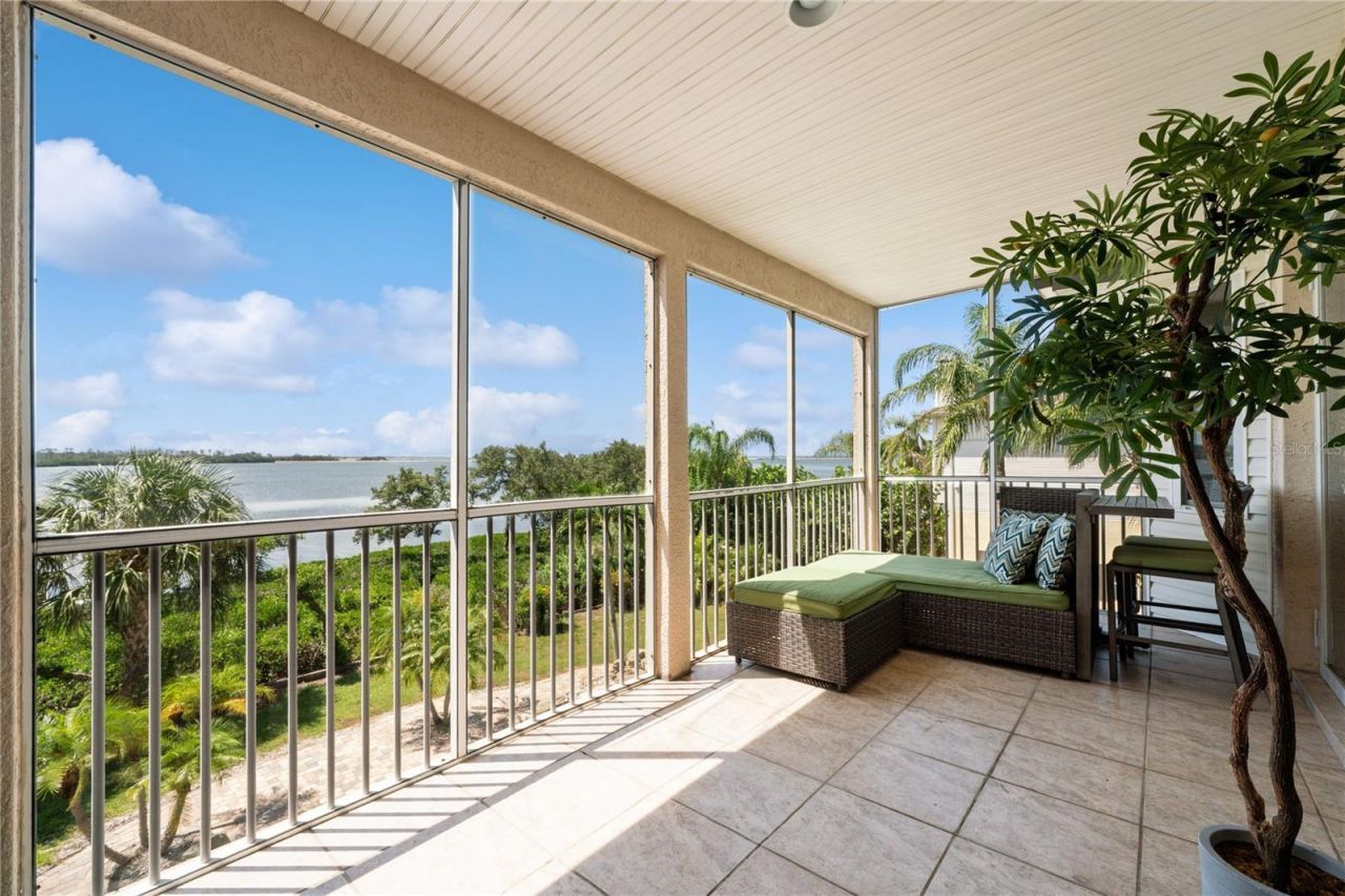 1661 Sea Breeze Drive, Tarpon Springs, FL 34689 Photo