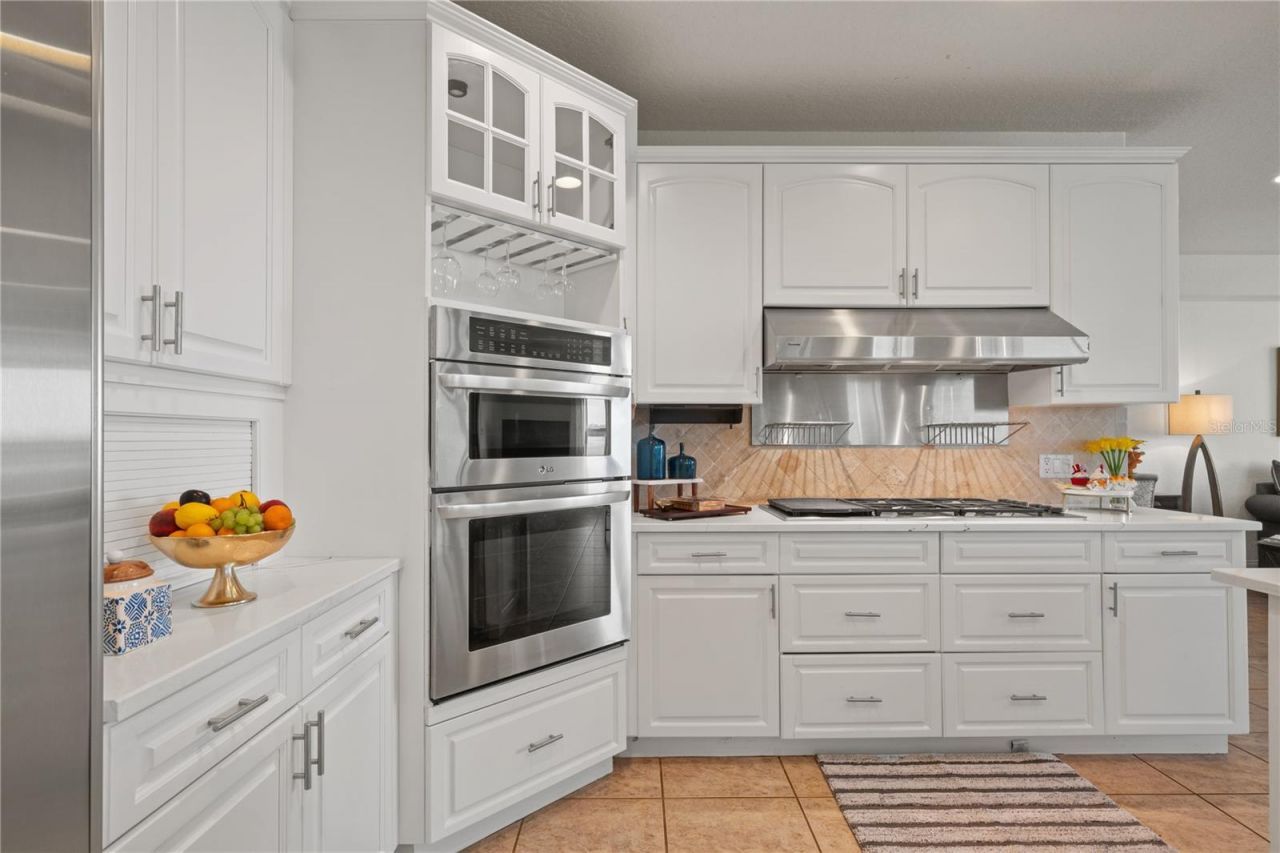 1661 Sea Breeze Drive, Tarpon Springs, FL 34689 Photo