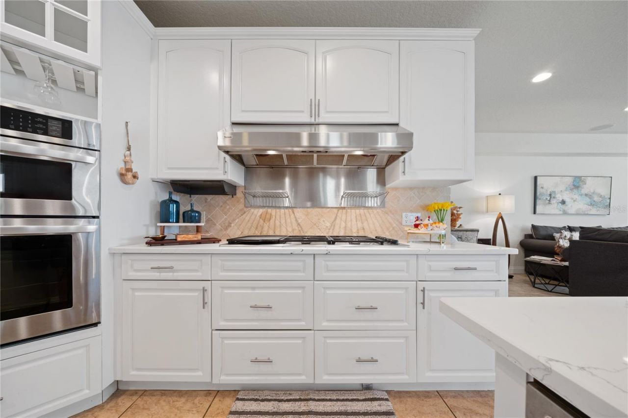 1661 Sea Breeze Drive, Tarpon Springs, FL 34689 Photo