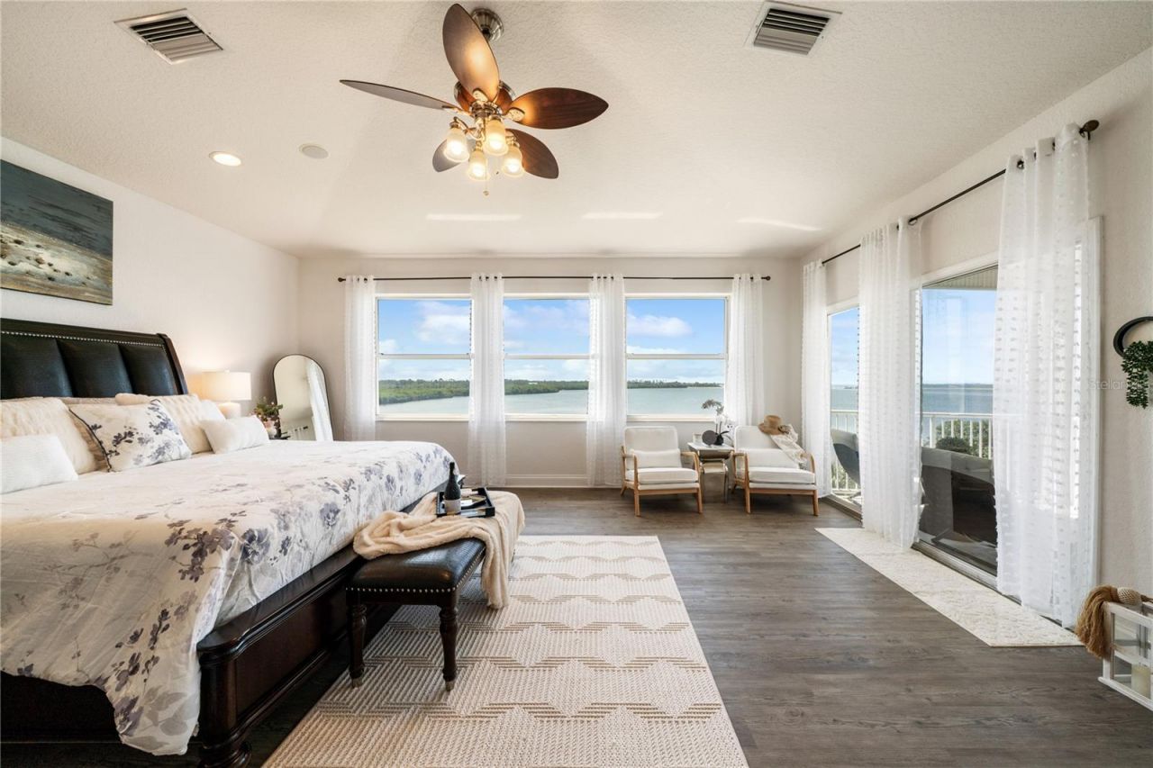 1661 Sea Breeze Drive, Tarpon Springs, FL 34689 Photo