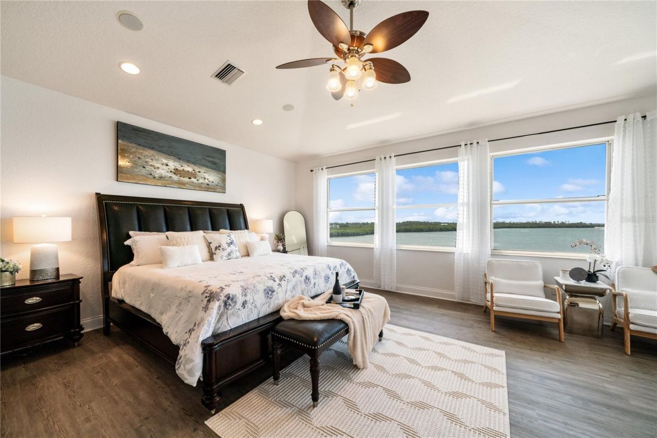 1661 Sea Breeze Drive, Tarpon Springs, FL 34689 Photo