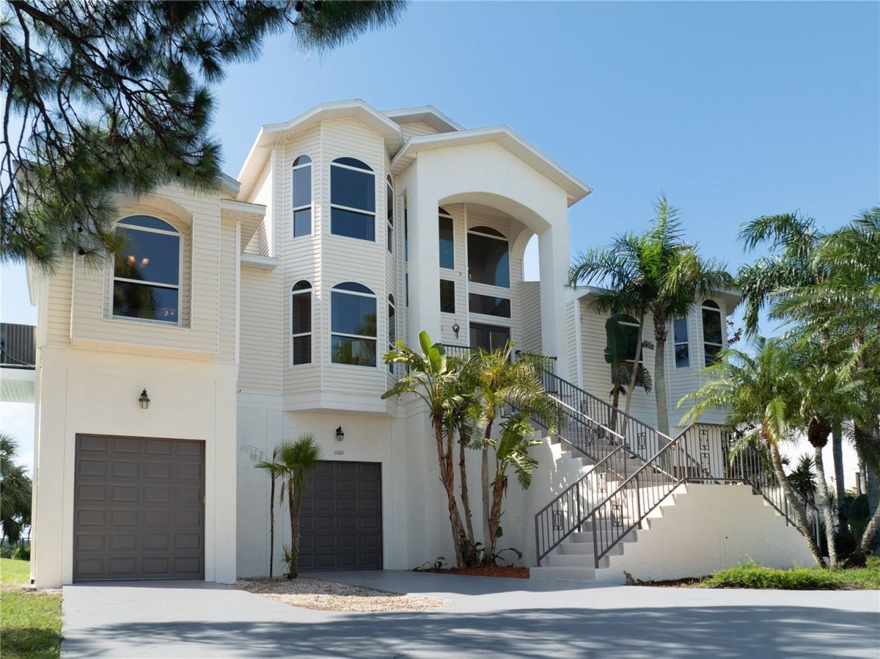 1661 Sea Breeze Drive, Tarpon Springs, FL 34689 Photo