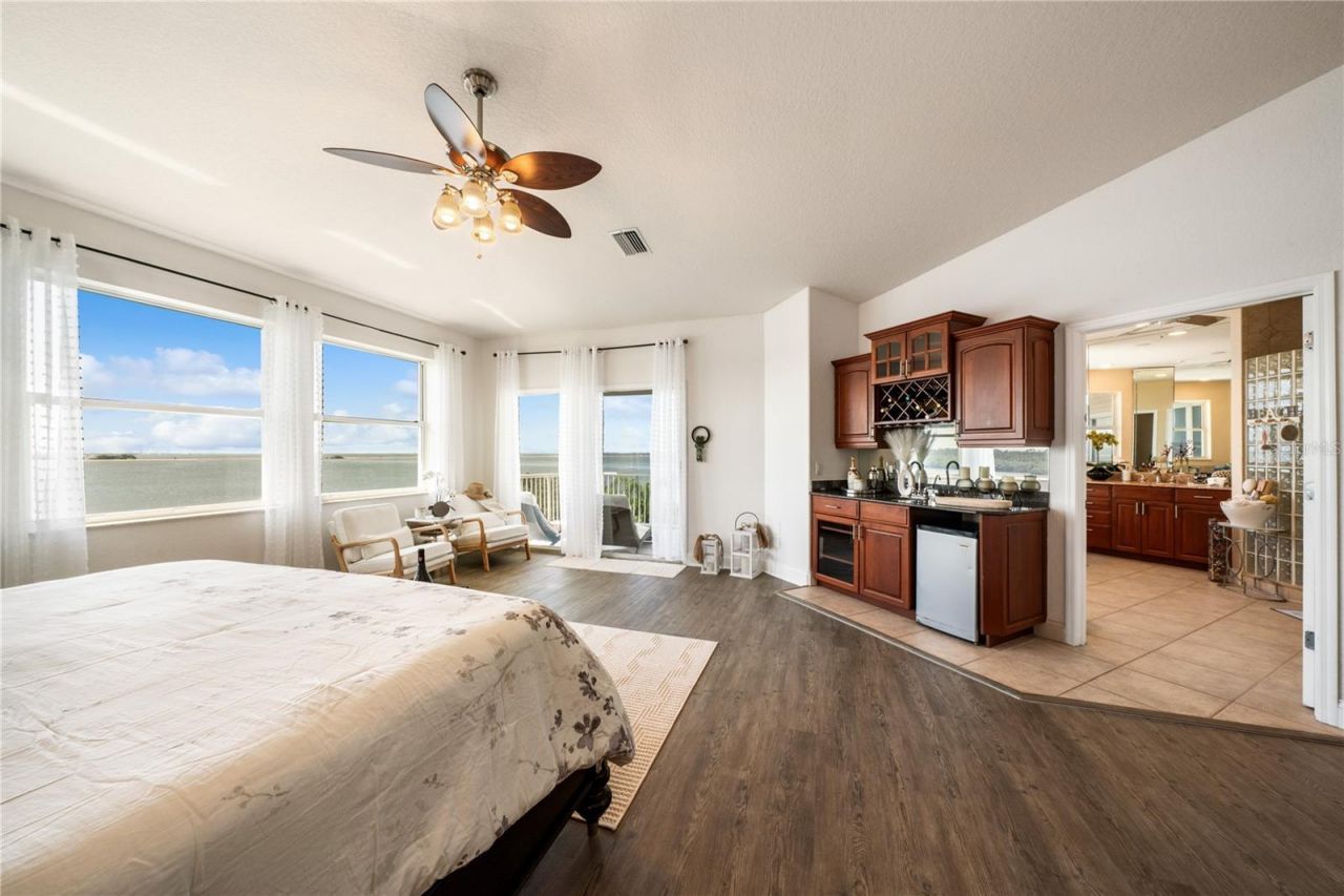 1661 Sea Breeze Drive, Tarpon Springs, FL 34689 Photo