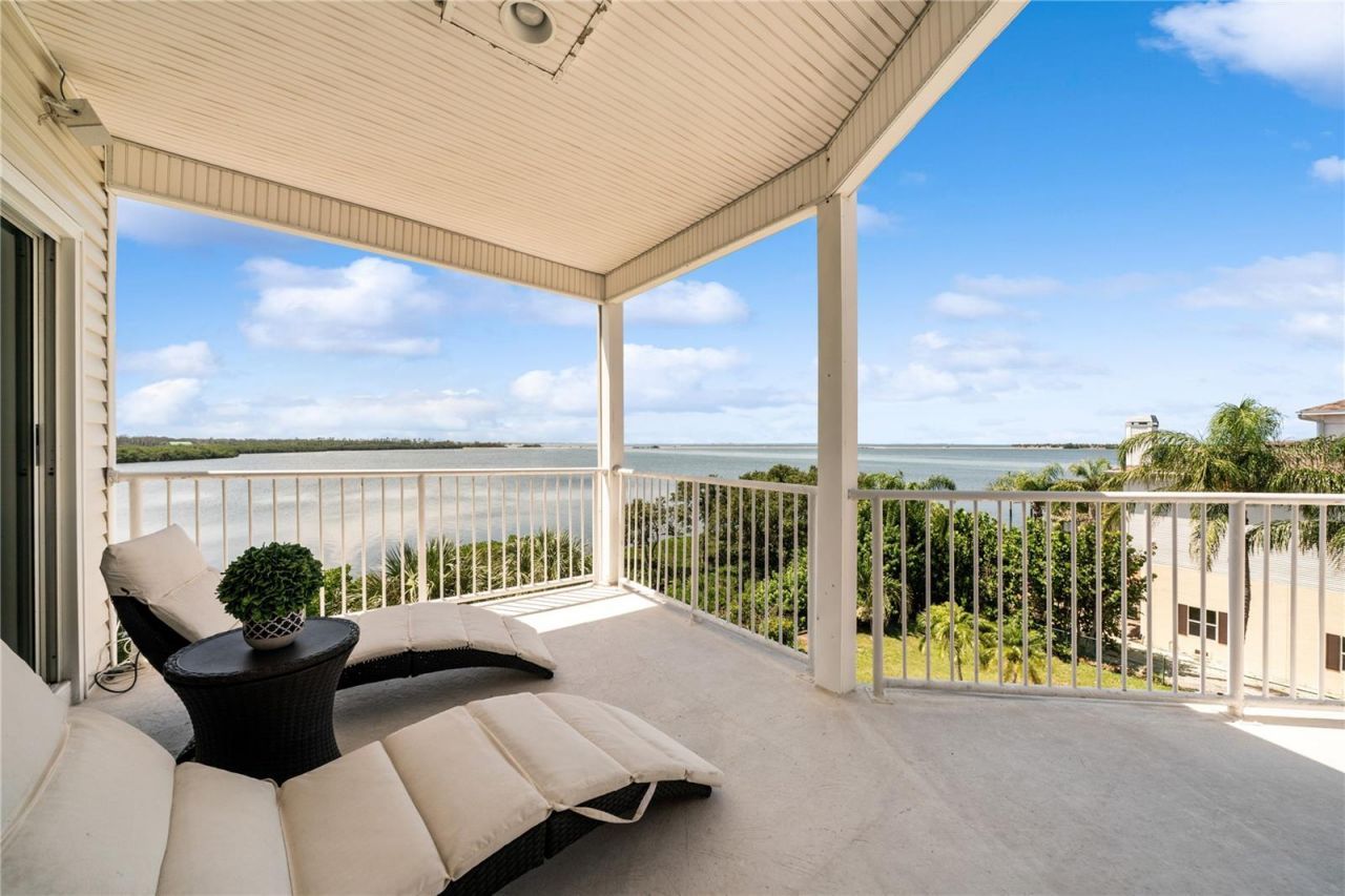 1661 Sea Breeze Drive, Tarpon Springs, FL 34689 Photo