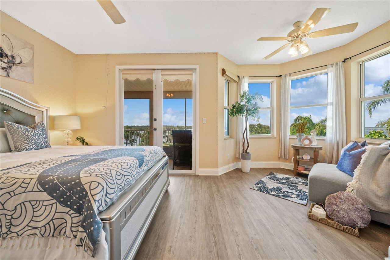 1661 Sea Breeze Drive, Tarpon Springs, FL 34689 Photo