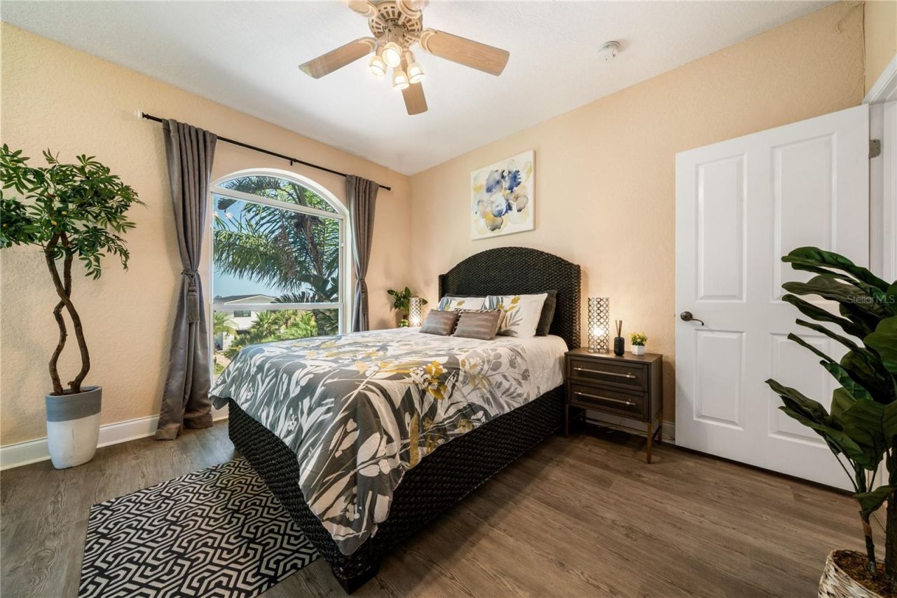 1661 Sea Breeze Drive, Tarpon Springs, FL 34689 Photo