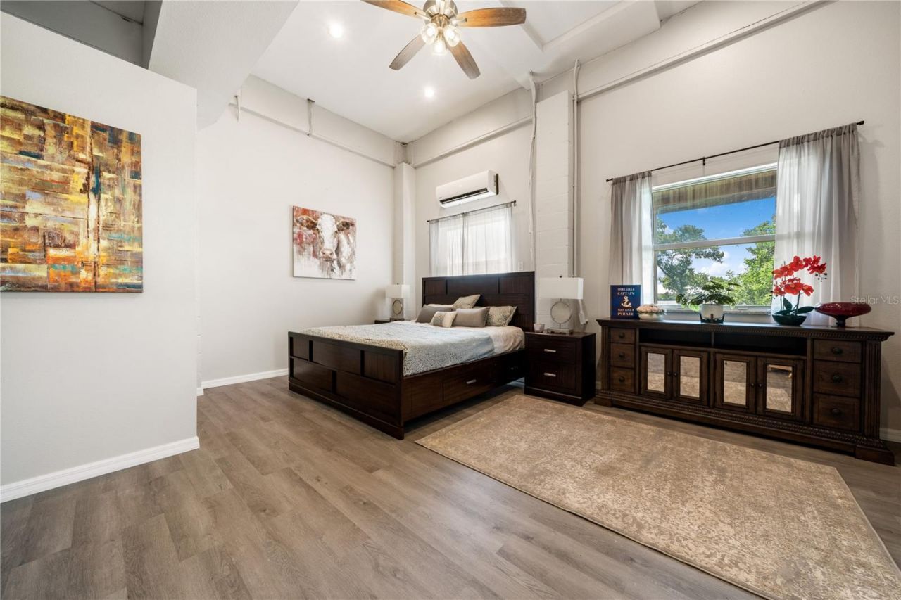 1661 Sea Breeze Drive, Tarpon Springs, FL 34689 Photo