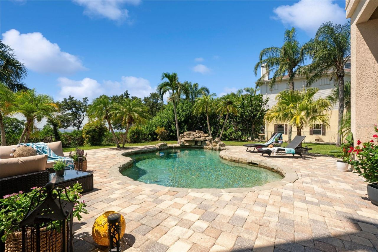 1661 Sea Breeze Drive, Tarpon Springs, FL 34689 Photo