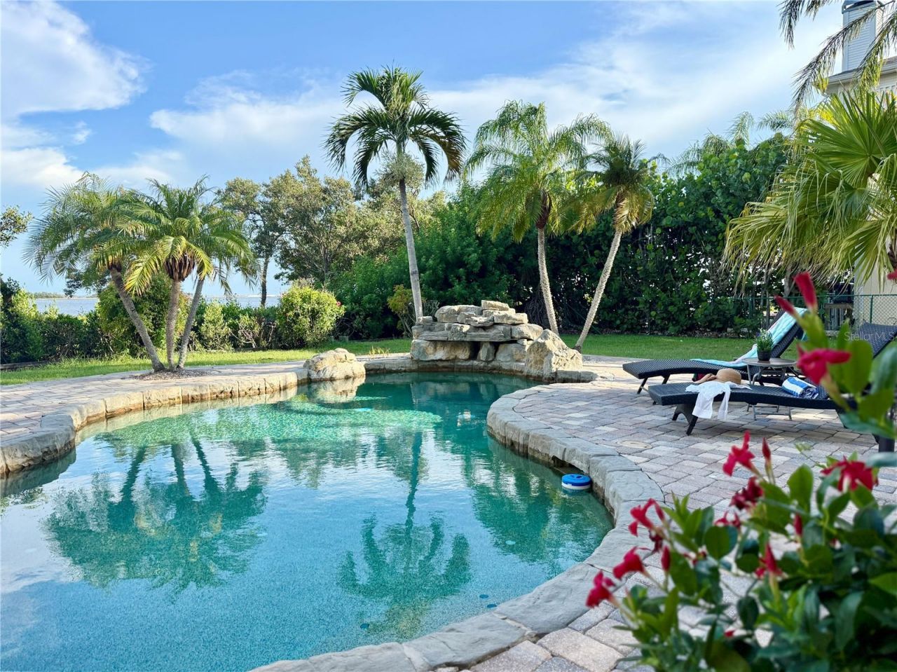 1661 Sea Breeze Drive, Tarpon Springs, FL 34689 Photo