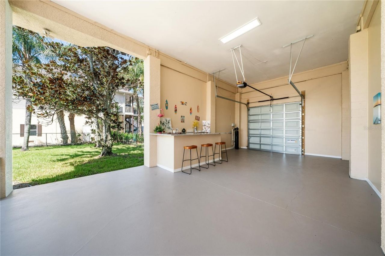 1661 Sea Breeze Drive, Tarpon Springs, FL 34689 Photo