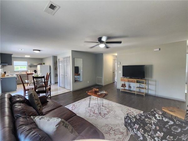 2512 SE 3rd Street, Bentonville, AR 72712