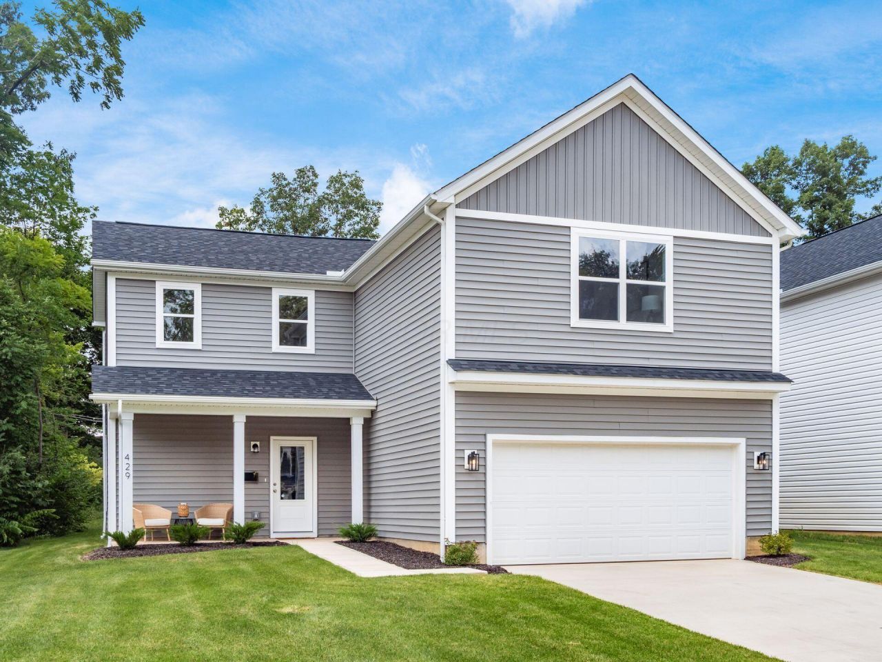 429 Postle Boulevard, Columbus, OH 43228 Main Photo