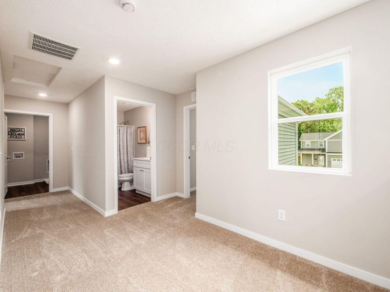 429 Postle Boulevard, Columbus, OH 43228 Photo 11