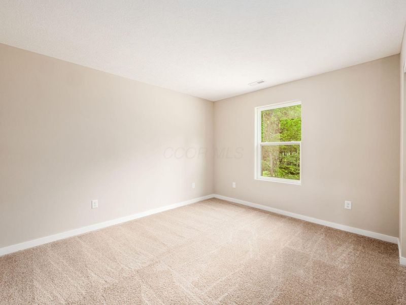 429 Postle Boulevard, Columbus, OH 43228 Photo 21