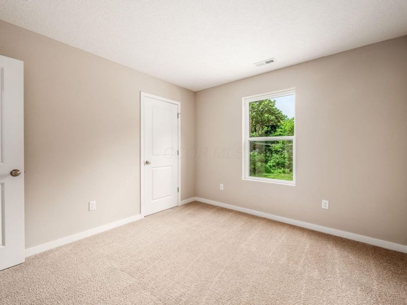 429 Postle Boulevard, Columbus, OH 43228 Photo 25