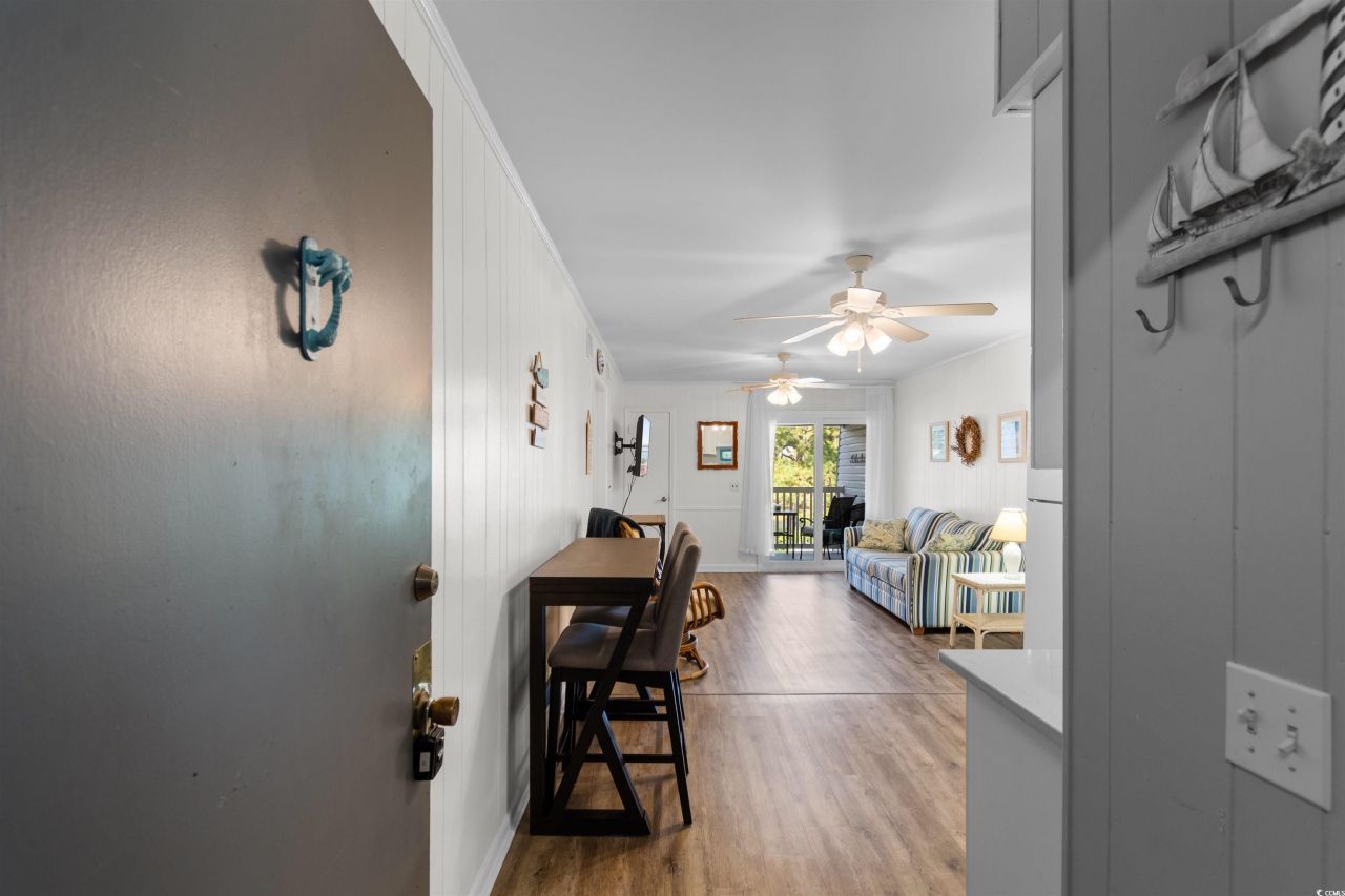 401 N Hillside Dr. Photo 2