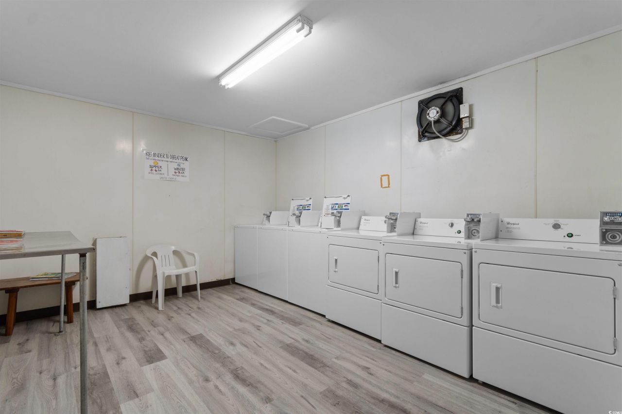 401 N Hillside Dr. Photo 23