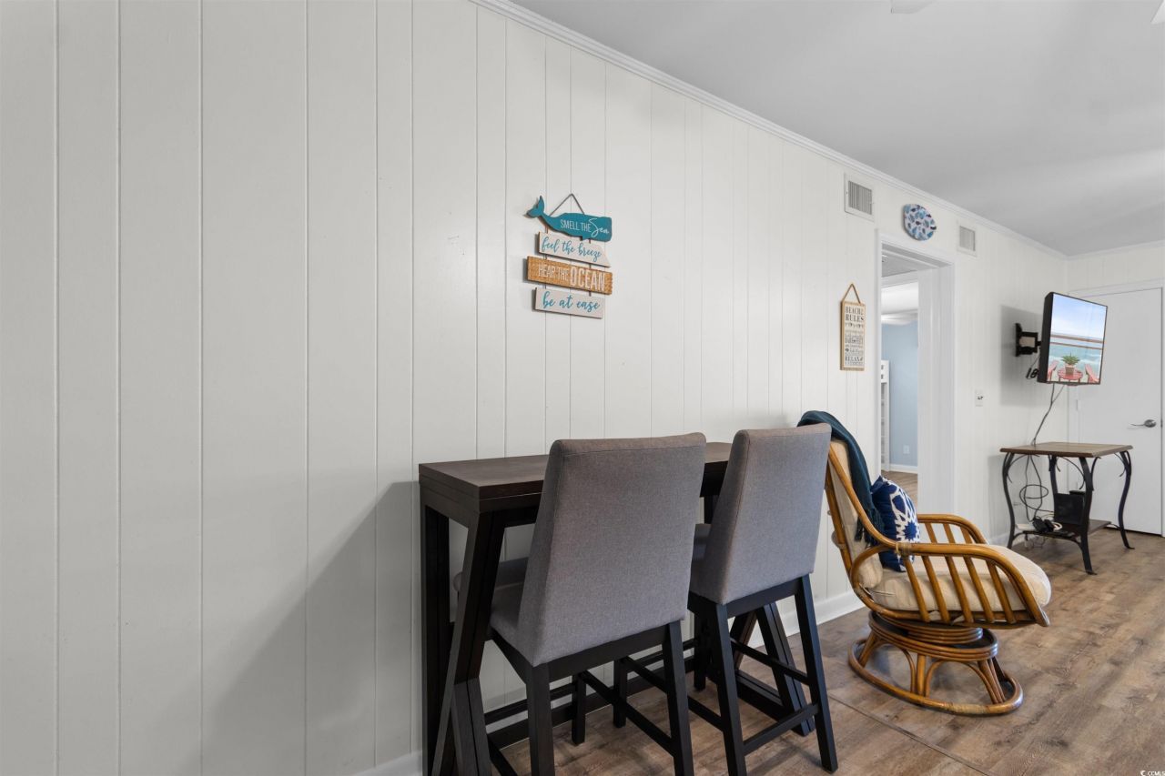 401 N Hillside Dr. Photo 4