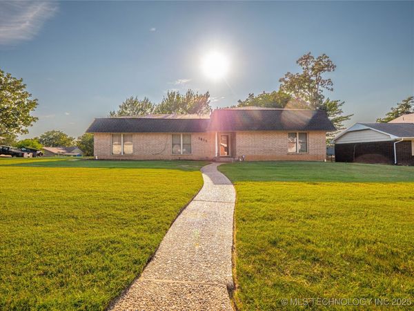 1813 Mockingbird, McAlester, OK 74501